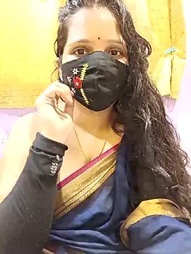 Freechat Rising_Smiler on StripChat