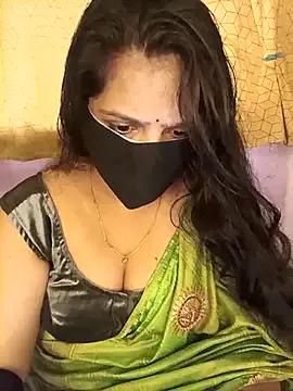 Freechat Rising_Smiler on StripChat