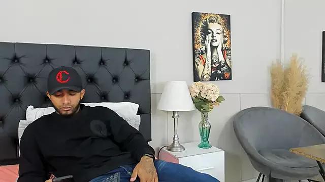 Robin_Rief on StripChat 