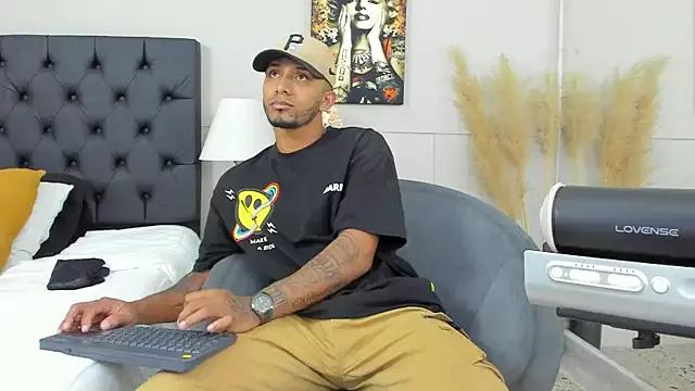 Robin_Rief on StripChat 
