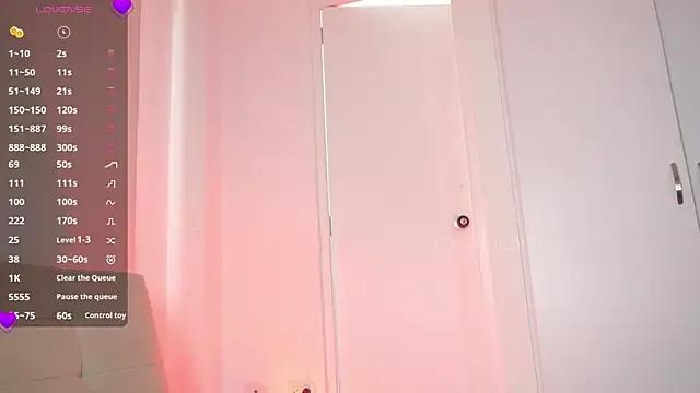 roselinedior on StripChat 
