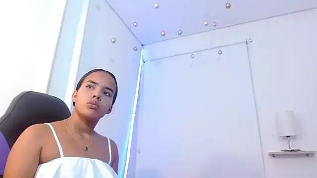 Roxy_Stonee on StripChat 