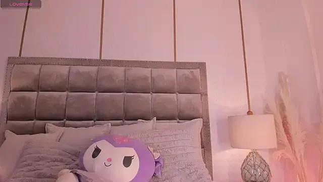SamanthaClay on StripChat 