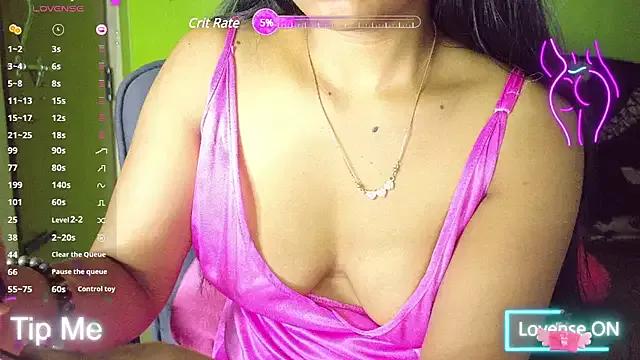 sexyhoney27 on StripChat 