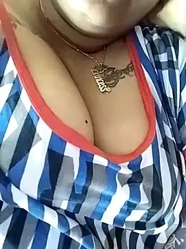 Shiny_HOT01 on StripChat 