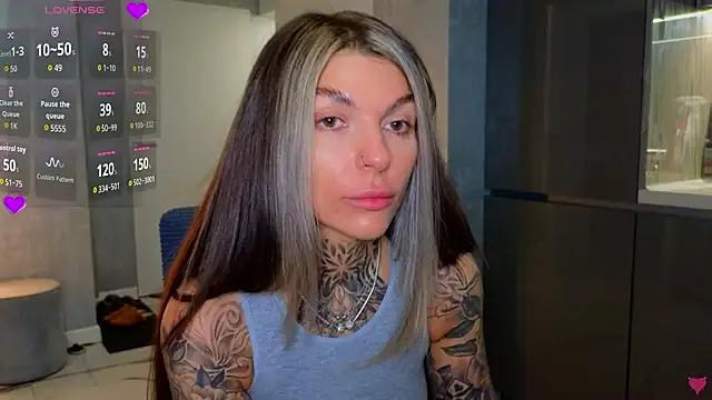 tattooedBabyy on StripChat 
