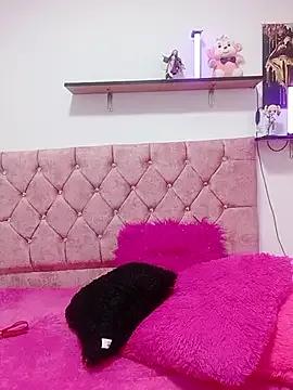 Checkout naked stripper Thianahorny thianahorny from StripChat