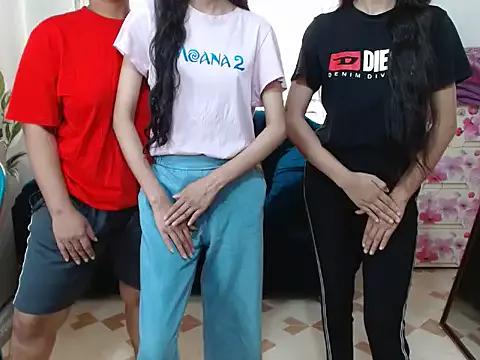ThreeSister3 on StripChat 