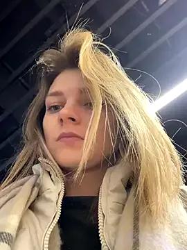 Sexy ValenciaShock wants you to fuck her body now ValenciaShock from StripChat