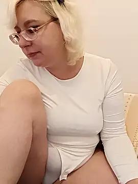 Freechat VikaKing on StripChat