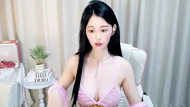 Yoyuyuy on StripChat 
