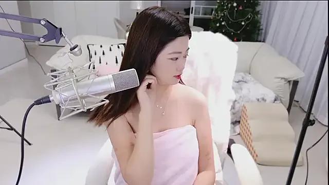 Freechat zz-175 on StripChat